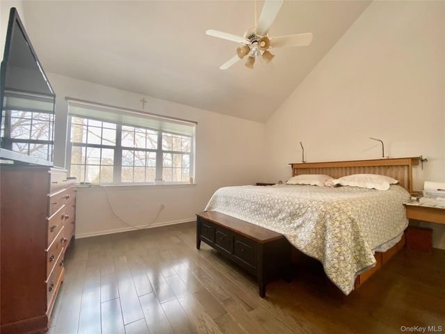 83 Roundtop Road, Yonkers, NY 10710