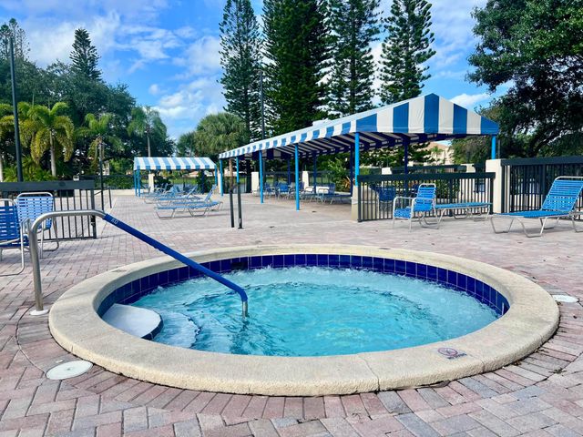 3529 NW 35th Street 1606, Coconut Creek, FL 33066