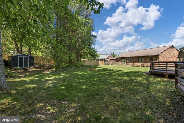 4 SWAN DR, Fredericksburg, VA 22405