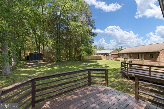 4 SWAN DR, Fredericksburg, VA 22405