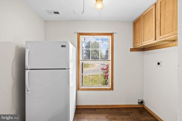 4 SWAN DR, Fredericksburg, VA 22405