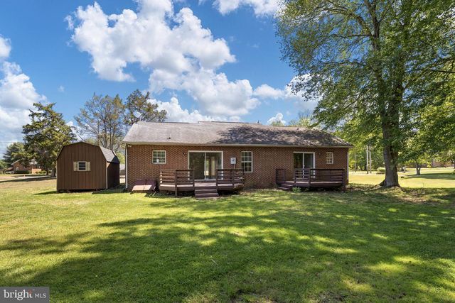 4 SWAN DR, Fredericksburg, VA 22405