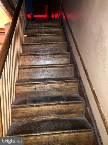 5606 N 10TH ST, Philadelphia, PA 19141