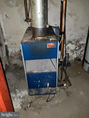 5606 N 10TH ST, Philadelphia, PA 19141