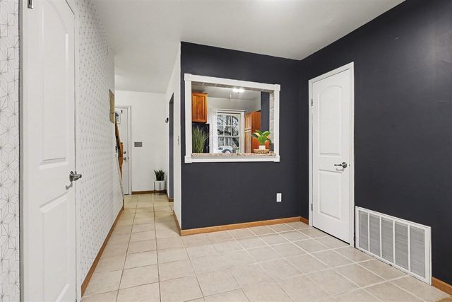 709 Garland Circle A, Kalamazoo, MI 49008