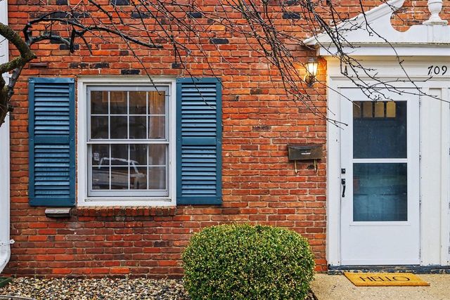 709 Garland Circle A, Kalamazoo, MI 49008