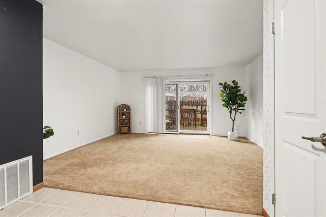 709 Garland Circle A, Kalamazoo, MI 49008