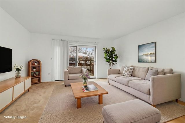 709 Garland Circle A, Kalamazoo, MI 49008