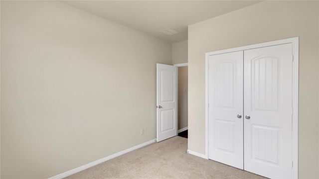 224 Kickapoo LN, Kyle, TX 78640