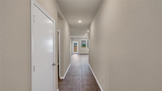 224 Kickapoo LN, Kyle, TX 78640