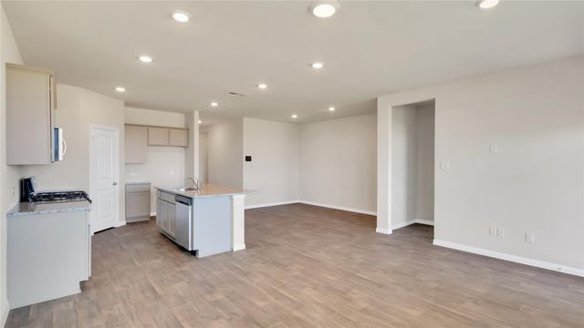 224 Kickapoo LN, Kyle, TX 78640