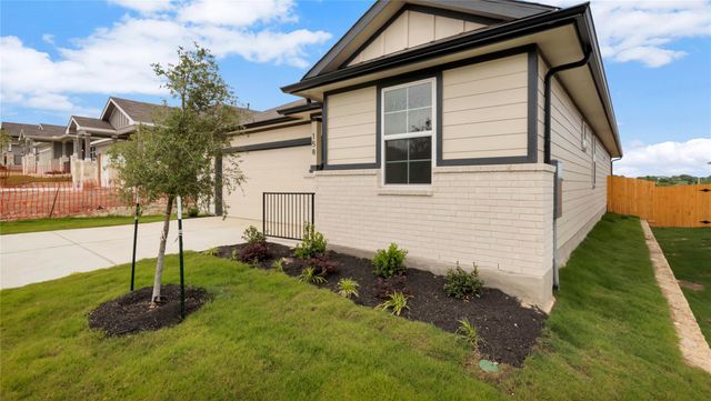 224 Kickapoo LN, Kyle, TX 78640