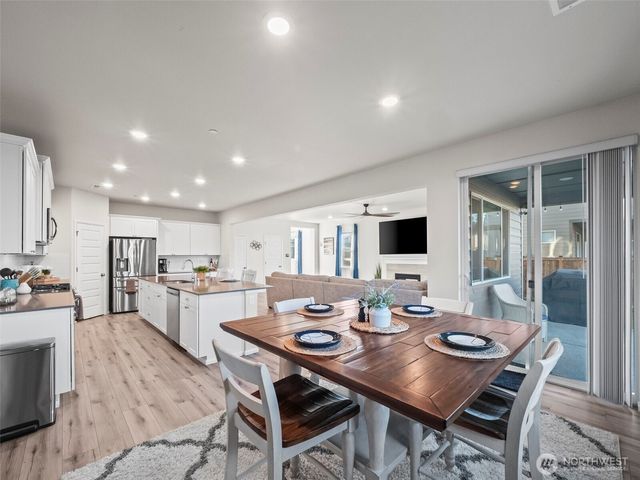 1155 Panoramic Loop, Bremerton, WA 98312