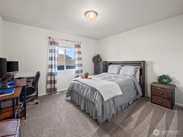 1155 Panoramic Loop, Bremerton, WA 98312