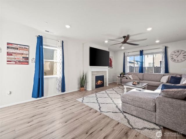 1155 Panoramic Loop, Bremerton, WA 98312