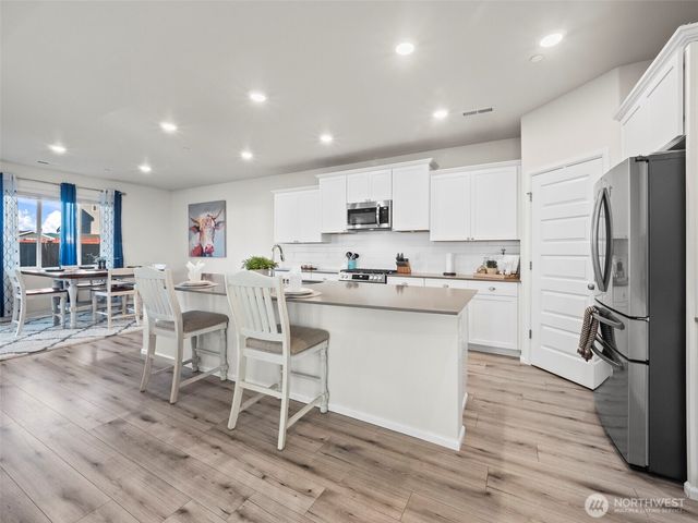 1155 Panoramic Loop, Bremerton, WA 98312