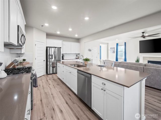 1155 Panoramic Loop, Bremerton, WA 98312