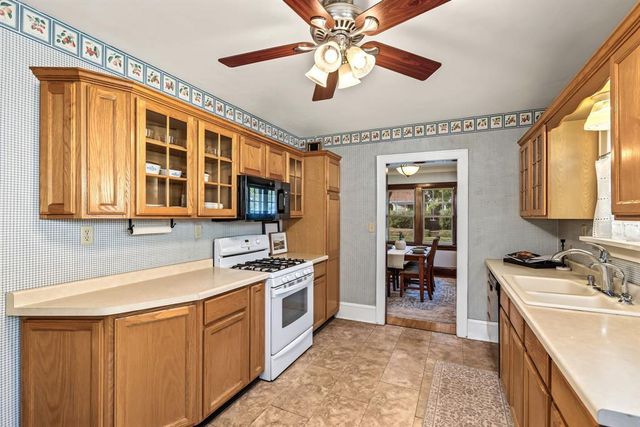 539 W Grand Avenue, Eau Claire, WI 54703