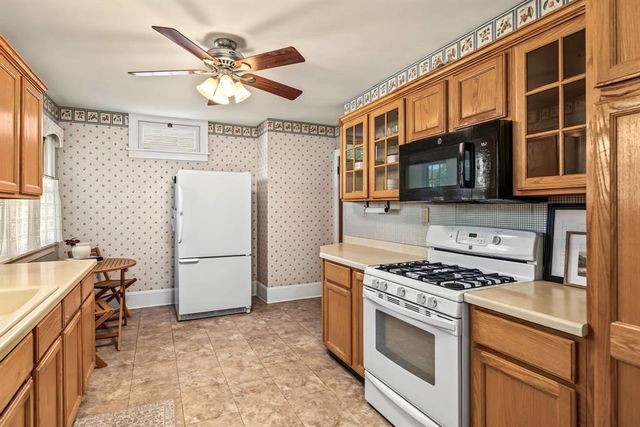 539 W Grand Avenue, Eau Claire, WI 54703