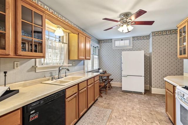 539 W Grand Avenue, Eau Claire, WI 54703