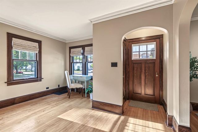 539 W Grand Avenue, Eau Claire, WI 54703