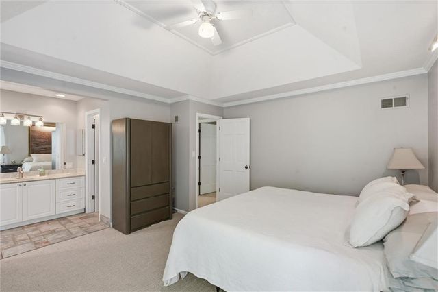 12841 Pembroke Circle, Leawood, KS 66209