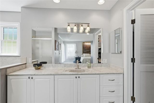 12841 Pembroke Circle, Leawood, KS 66209