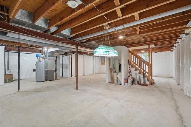 12841 Pembroke Circle, Leawood, KS 66209