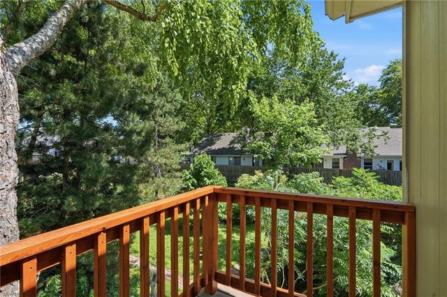 12841 Pembroke Circle, Leawood, KS 66209