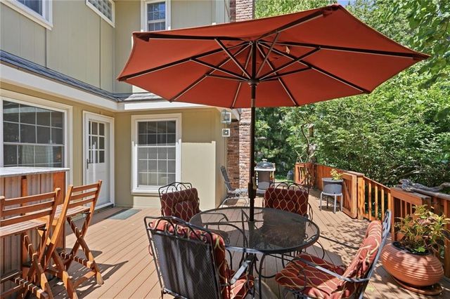 12841 Pembroke Circle, Leawood, KS 66209
