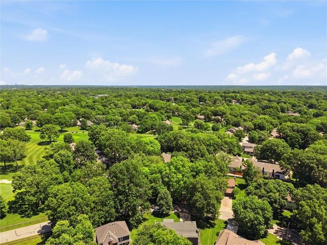 12841 Pembroke Circle, Leawood, KS 66209