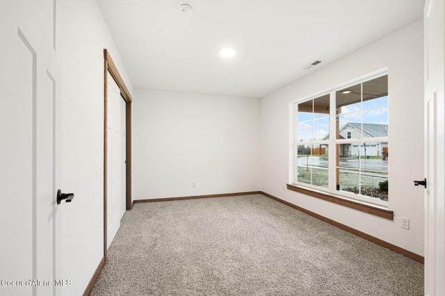 2224 Maverick Ct, Sandpoint, ID 83864