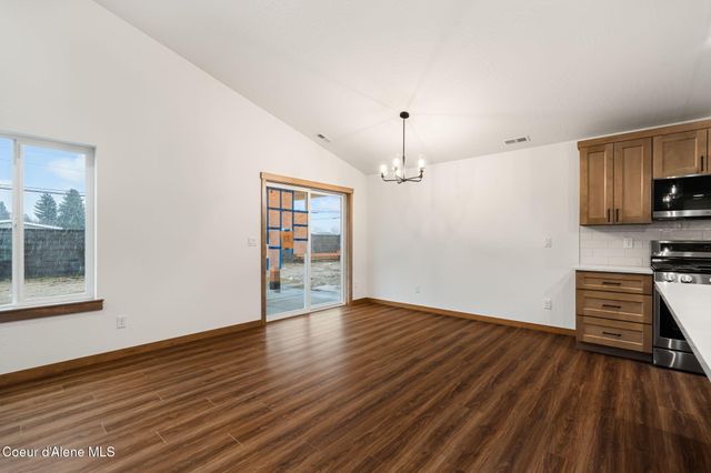 2224 Maverick Ct, Sandpoint, ID 83864