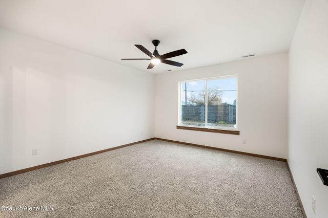 2224 Maverick Ct, Sandpoint, ID 83864