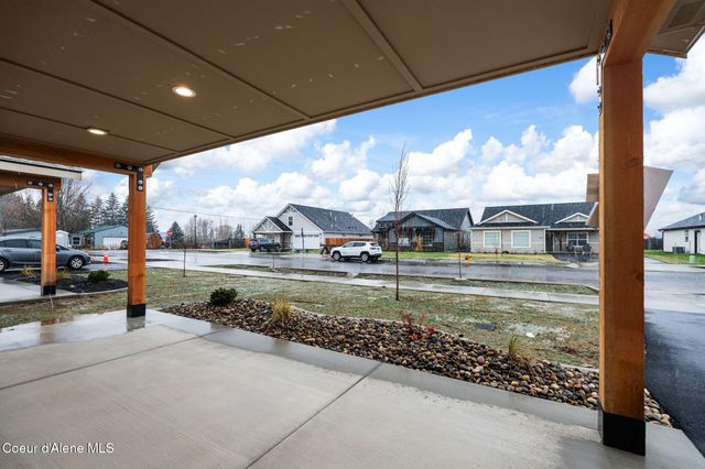 2224 Maverick Ct, Sandpoint, ID 83864