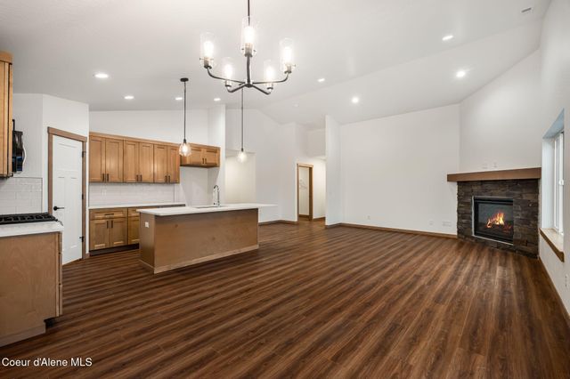 2224 Maverick Ct, Sandpoint, ID 83864