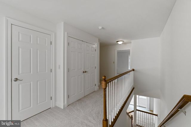 105 HIGH POINTE DR, Hummelstown, PA 17036