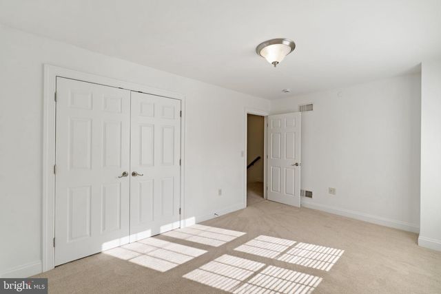 105 HIGH POINTE DR, Hummelstown, PA 17036