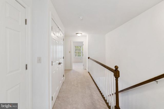 105 HIGH POINTE DR, Hummelstown, PA 17036