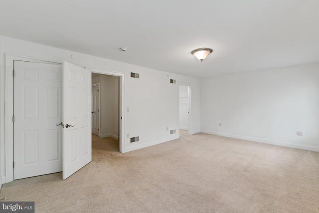 105 HIGH POINTE DR, Hummelstown, PA 17036