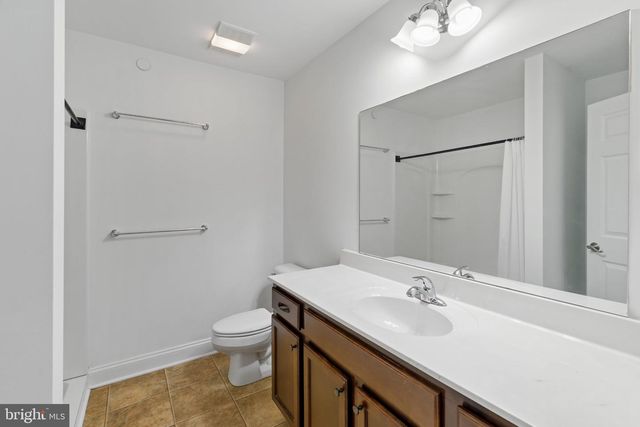 105 HIGH POINTE DR, Hummelstown, PA 17036