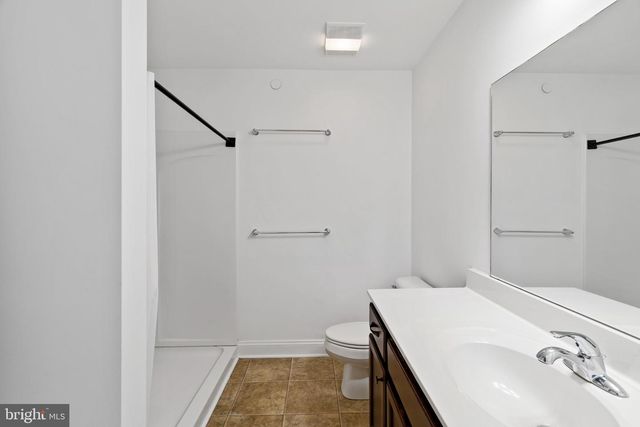 105 HIGH POINTE DR, Hummelstown, PA 17036