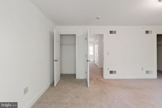 105 HIGH POINTE DR, Hummelstown, PA 17036
