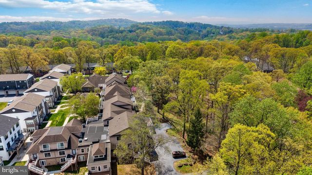 105 HIGH POINTE DR, Hummelstown, PA 17036