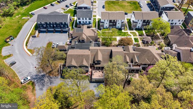 105 HIGH POINTE DR, Hummelstown, PA 17036