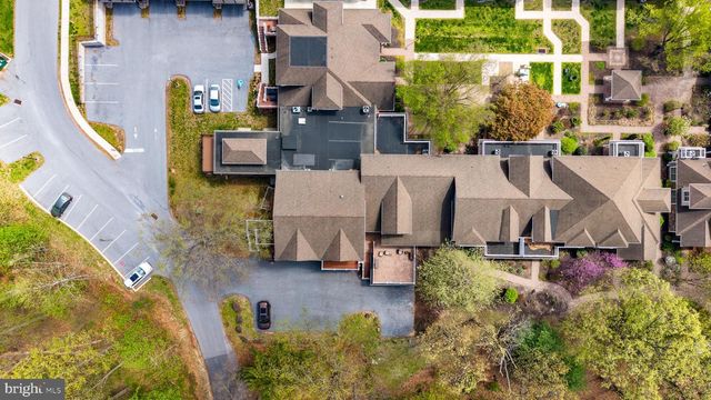 105 HIGH POINTE DR, Hummelstown, PA 17036
