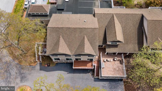 105 HIGH POINTE DR, Hummelstown, PA 17036