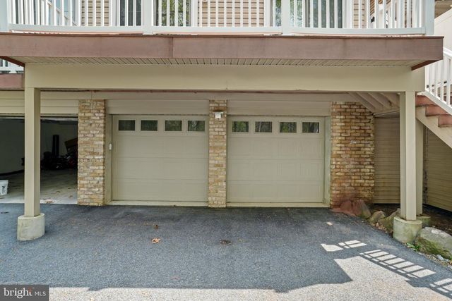 105 HIGH POINTE DR, Hummelstown, PA 17036