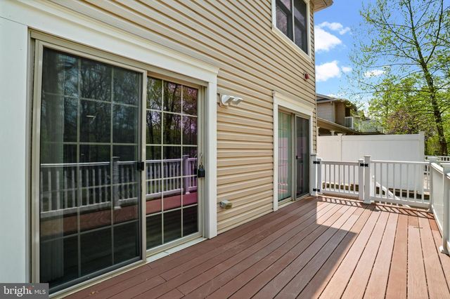 105 HIGH POINTE DR, Hummelstown, PA 17036