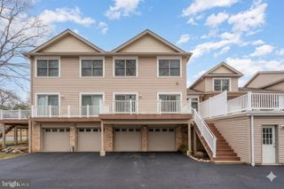105 HIGH POINTE DR, Hummelstown, PA 17036
